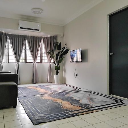 Nur Homestay Permai Damansara Damai Petaling Jaya Exterior foto
